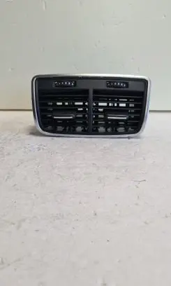 Rear air vent grill
