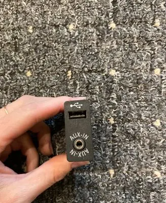 BMW 5 F10 F11 USB socket connector 9237653