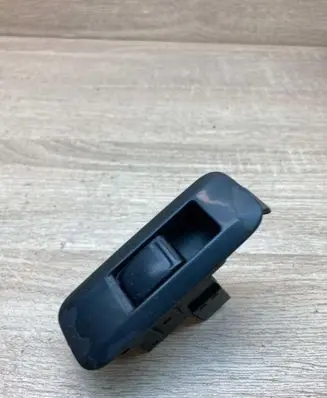 Nissan Primera Electric window control switch 25411AV600