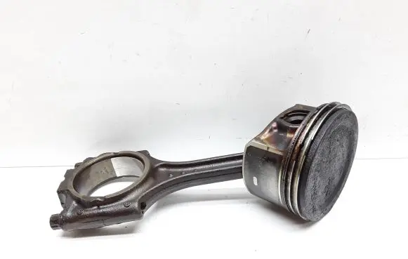 Volvo V70 Piston with connecting rod