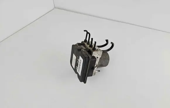 Audi A4 S4 B7 8E 8H ABS Pump 8e0910517b018