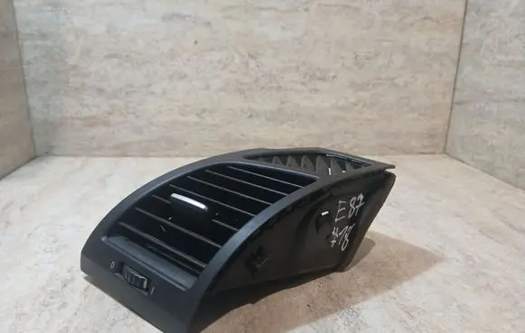 BMW 1 E81 E87 Dashboard side air vent grill/cover trim 7059187
