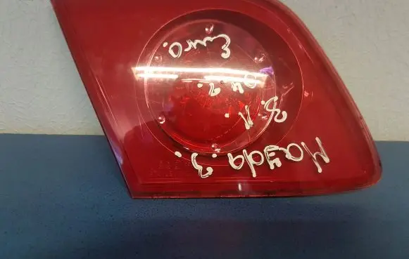 Mazda 3 I Tailgate rear/tail lights P2913