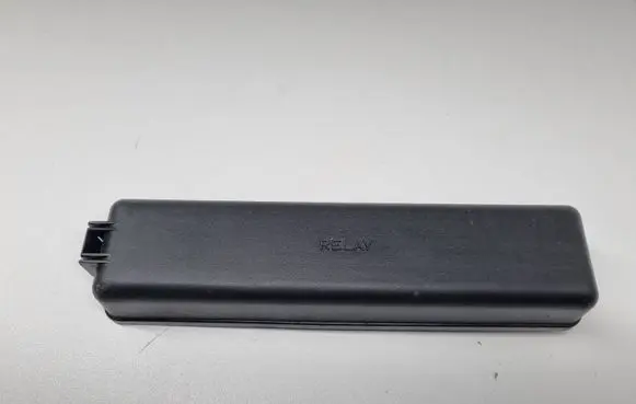 Toyota Prius (NHW20) Fuse box cover 8615XA1