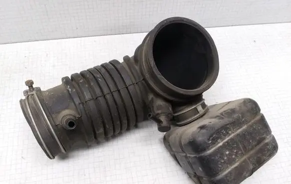 Mitsubishi Galant Air intake hose/pipe MR281470