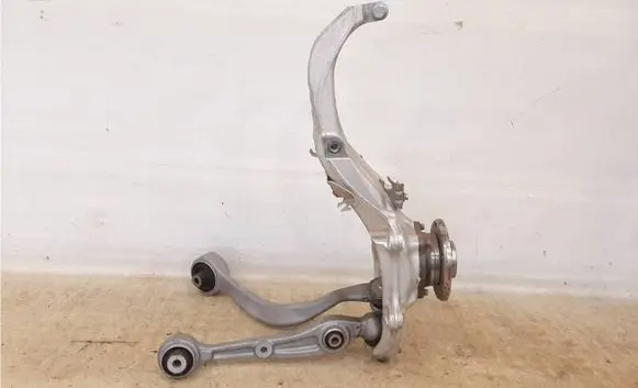 BMW XM Front wheel hub spindle knuckle 6876656 31216876656