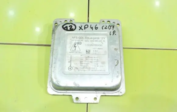 Mercedes-Benz E C207 W207 LED ballast control module A2129007804