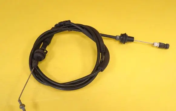 Volkswagen Golf IV Throttle cable 1J0721555T