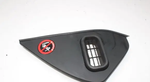 Maserati Ghibli Dashboard side end trim 670010827