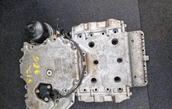 BMW 7 G11 G12 Oil sump 8643433 67698410 8643432