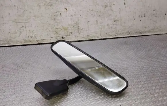 Rear view mirror (interior)
