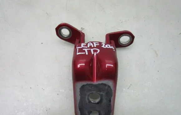 Nissan Leaf II (ZE1) Rear door lower hinge
