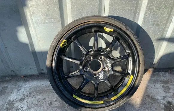Mercedes-Benz SL R230 R17 spare wheel A2304010602