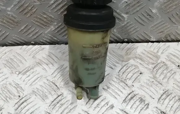 Ford Focus Power steering fluid tank/reservoir 4M513531AD