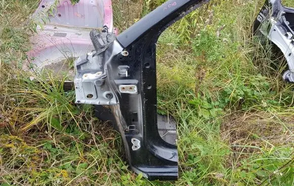 KIA Rio Pillar (middle) 