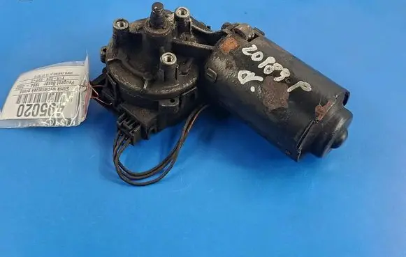 Front wiper linkage and motor