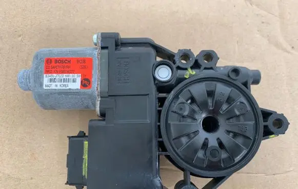 KIA Ceed Rear door window regulator motor