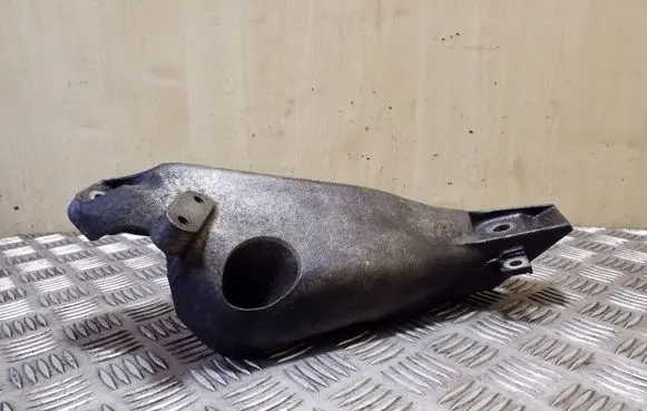 BMW X5 E70 Engine mounting bracket 22116772679 6772679