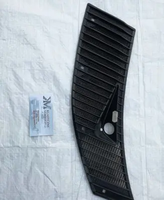 Mercedes-Benz E W123 Wiper trim 1238360165