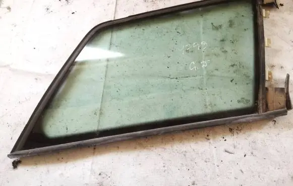 Audi A4 S4 B5 8D Rear side window as2