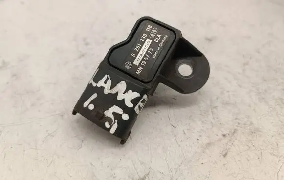 Mitsubishi Lancer VIII Air pressure sensor 0261230118 MN195775