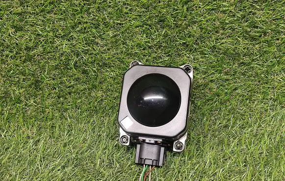 Volkswagen Touareg II Distronic sensor radar 7P6907541A 7P6907541 0203000103