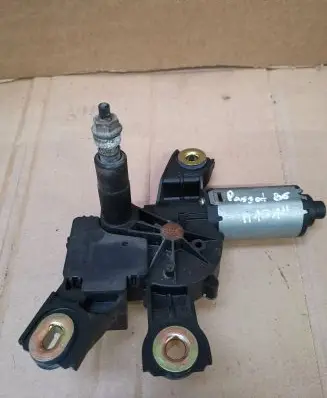 Volkswagen PASSAT B6 Rear window wiper motor 3C9955711
