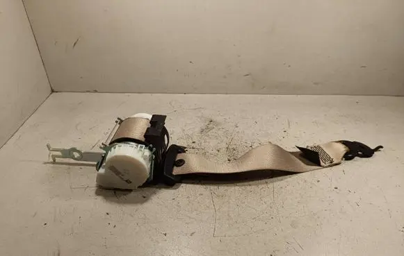 BMW 7 F01 F02 F03 F04 Rear seatbelt 33061254