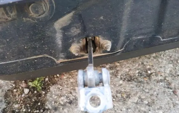 Opel Vectra C Rear door check strap stopper