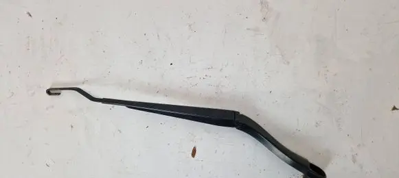 Saab 9-5 Windshield/front glass wiper blade 13240566