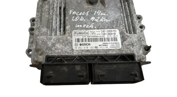 Ford Focus Engine control unit/module CV6112A650AMG CV6A12B684BB 0261S10162
