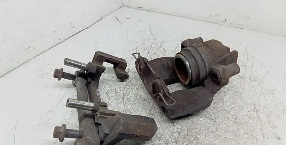 Volvo S60 Front brake caliper 829 9209722