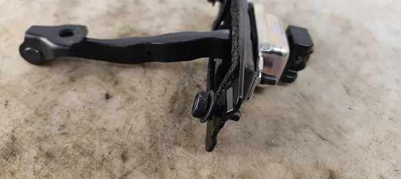 Nissan Qashqai J12 Front door check strap stopper 