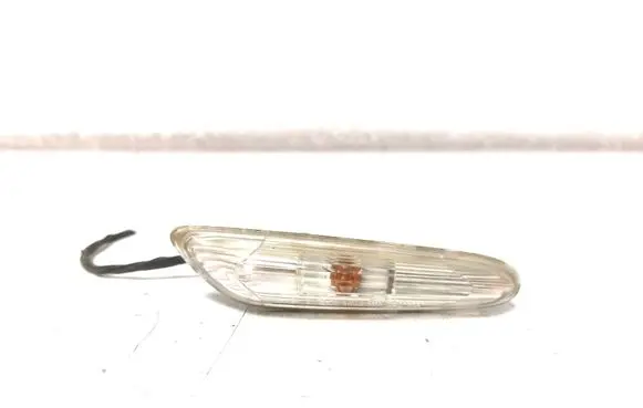 BMW 3 E92 E93 Front fender indicator light 7253326