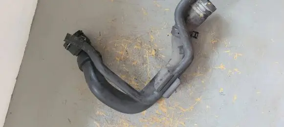 Audi A4 S4 B7 8E 8H Engine coolant pipe/hose 8E0121101C