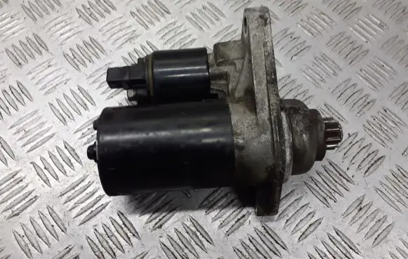 Volkswagen Polo IV 9N3 Starter motor 02T911023E