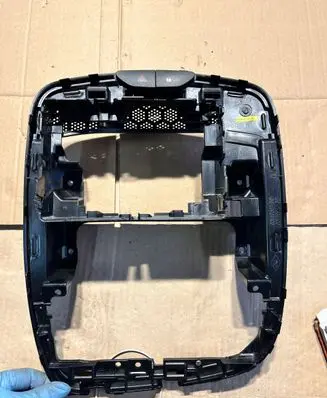 Renault Clio IV Climate control/heater control trim 681045729R