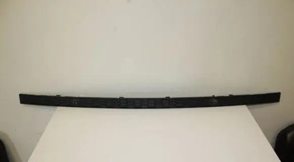 Audi Q7 4M Rear bumper trim bar molding 4M8807823
