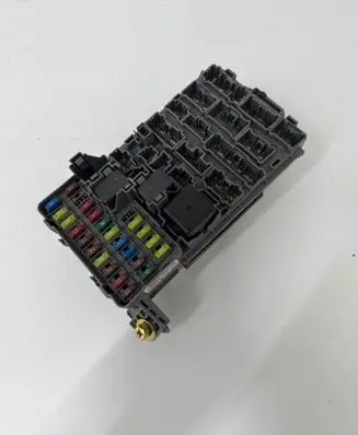 Honda Civic Fuse module 3820ES6AG200 124316050404 J1100000