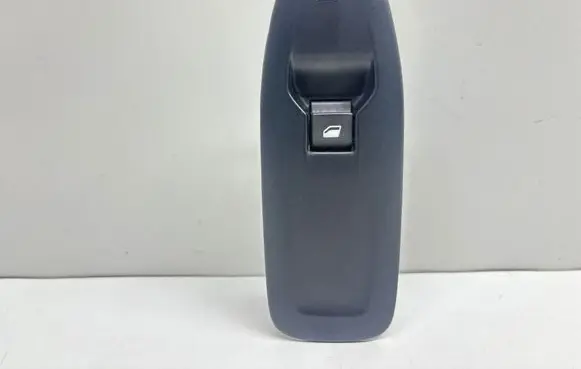 Peugeot 208 I Electric window control switch E31435 E31557