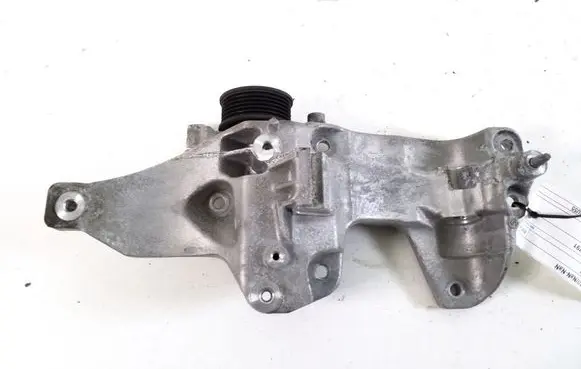 Peugeot 408 P54 Generator/alternator bracket 9833032280