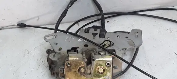 Chrysler Voyager Sliding door lock 