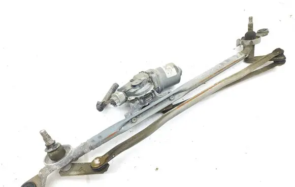 Front wiper linkage and motor