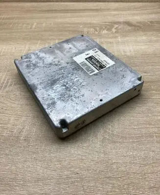 Toyota Avensis Verso Engine control unit/module ECU 896610F100 MB1758007625