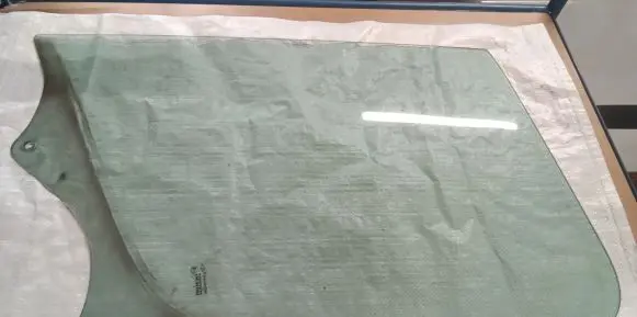 Renault Master III Front door window/glass (coupe) AS2M3232DOT682 E143R001583 43R001583