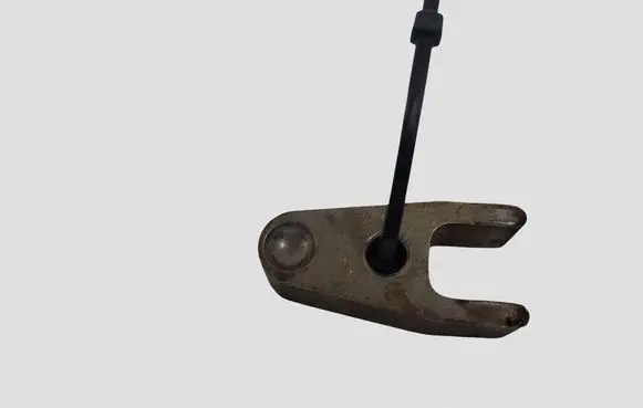 Mercedes-Benz CLS C218 X218 Fuel Injector clamp holder