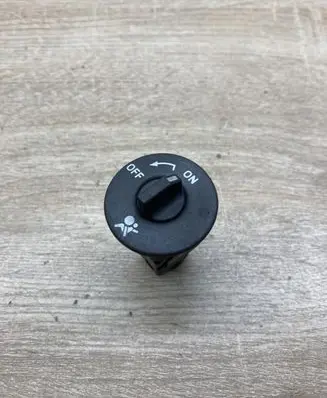 Renault Megane II Passenger airbag on/off switch 8200169589B