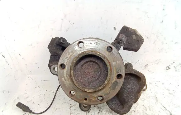 Mercedes-Benz Sprinter W906 Front wheel hub spindle knuckle A906332