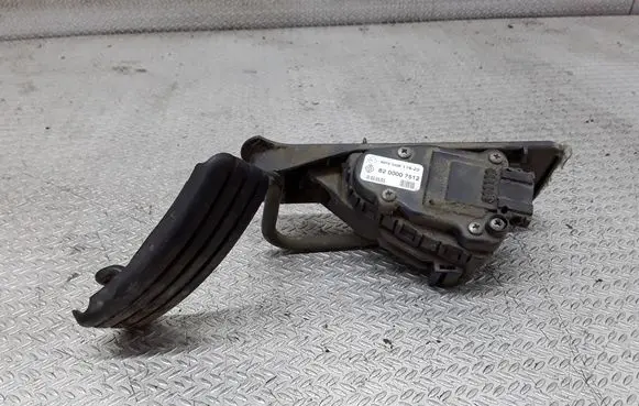 Renault Espace - Grand espace IV Accelerator throttle pedal 8200007512