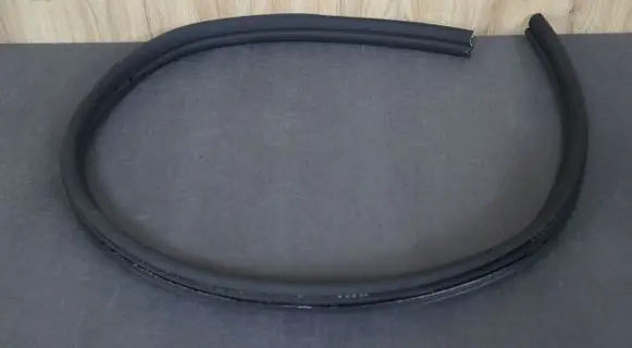 Mercedes-Benz SLK R172 Front door rubber seal 1726970051 A1726970051
